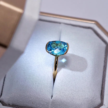 Anillo Swiss Blue Cushion